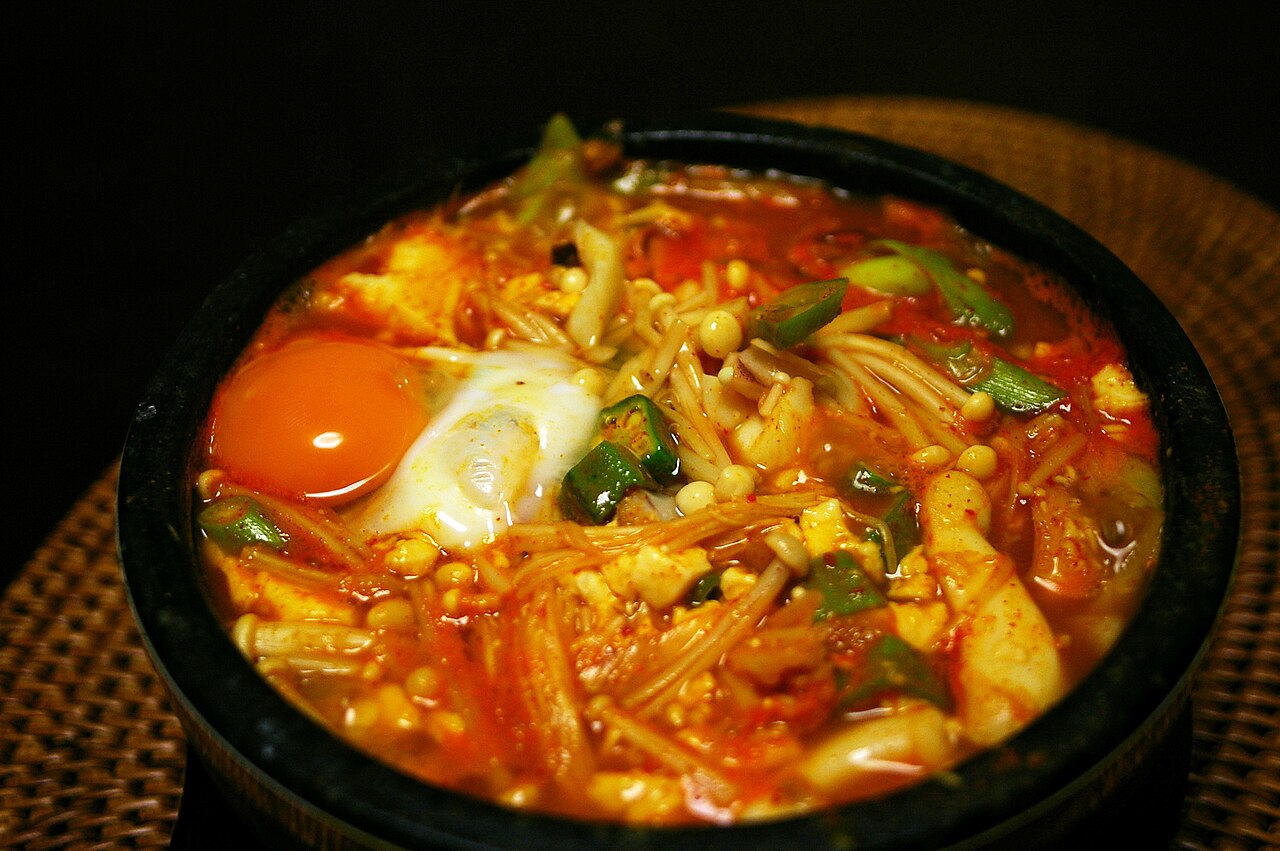 Foto de sundubu-jjigae
